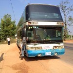 カンボジアをブラタツヤ［その４：シェムリアップ → プノンペン　バスの旅（前編）］